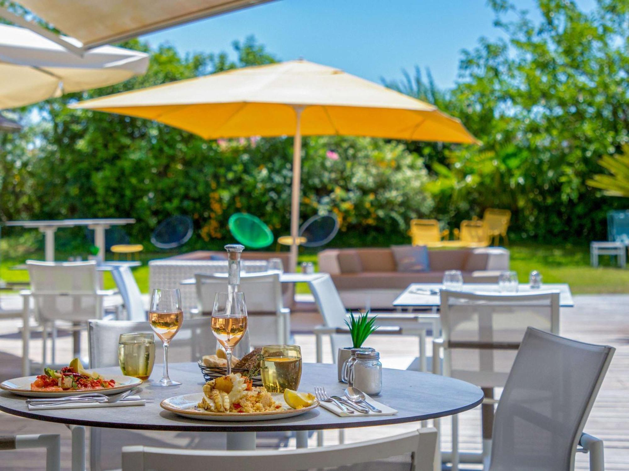 Mercure Hyères Centre Côte d'Azur Exterior foto