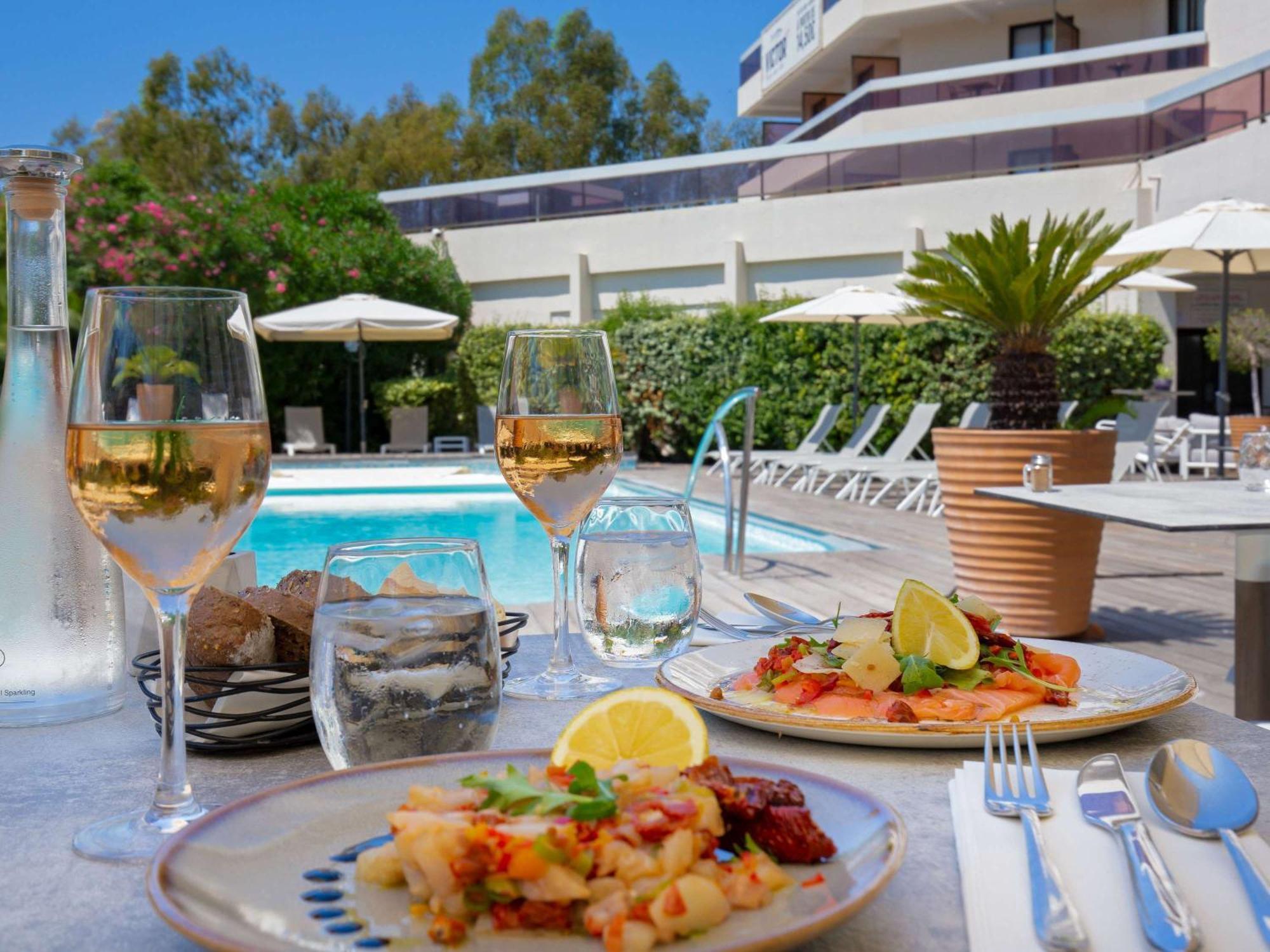 Mercure Hyères Centre Côte d'Azur Exterior foto