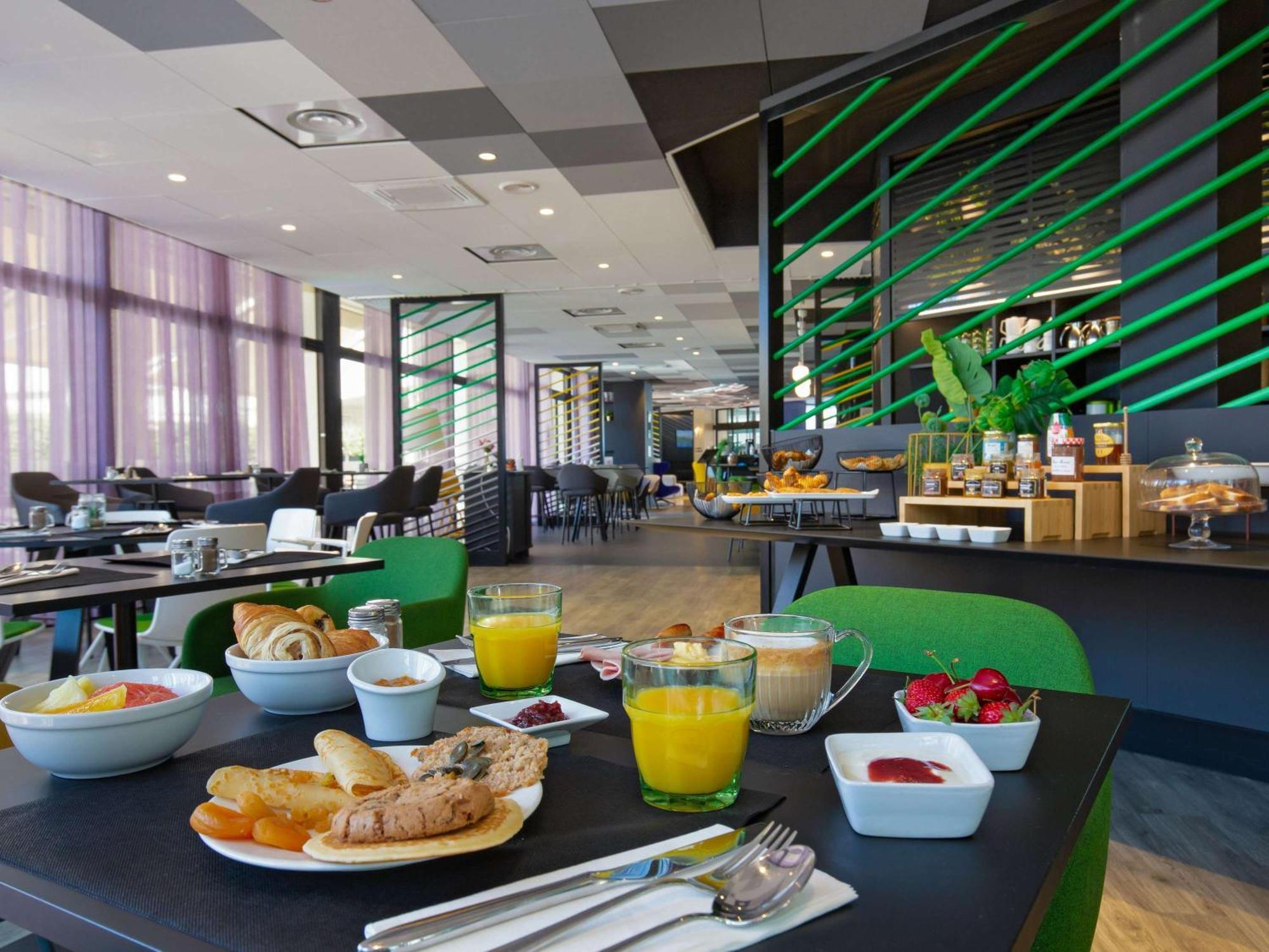 Mercure Hyères Centre Côte d'Azur Exterior foto