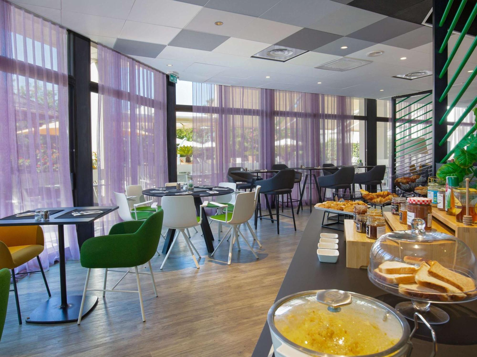 Mercure Hyères Centre Côte d'Azur Exterior foto