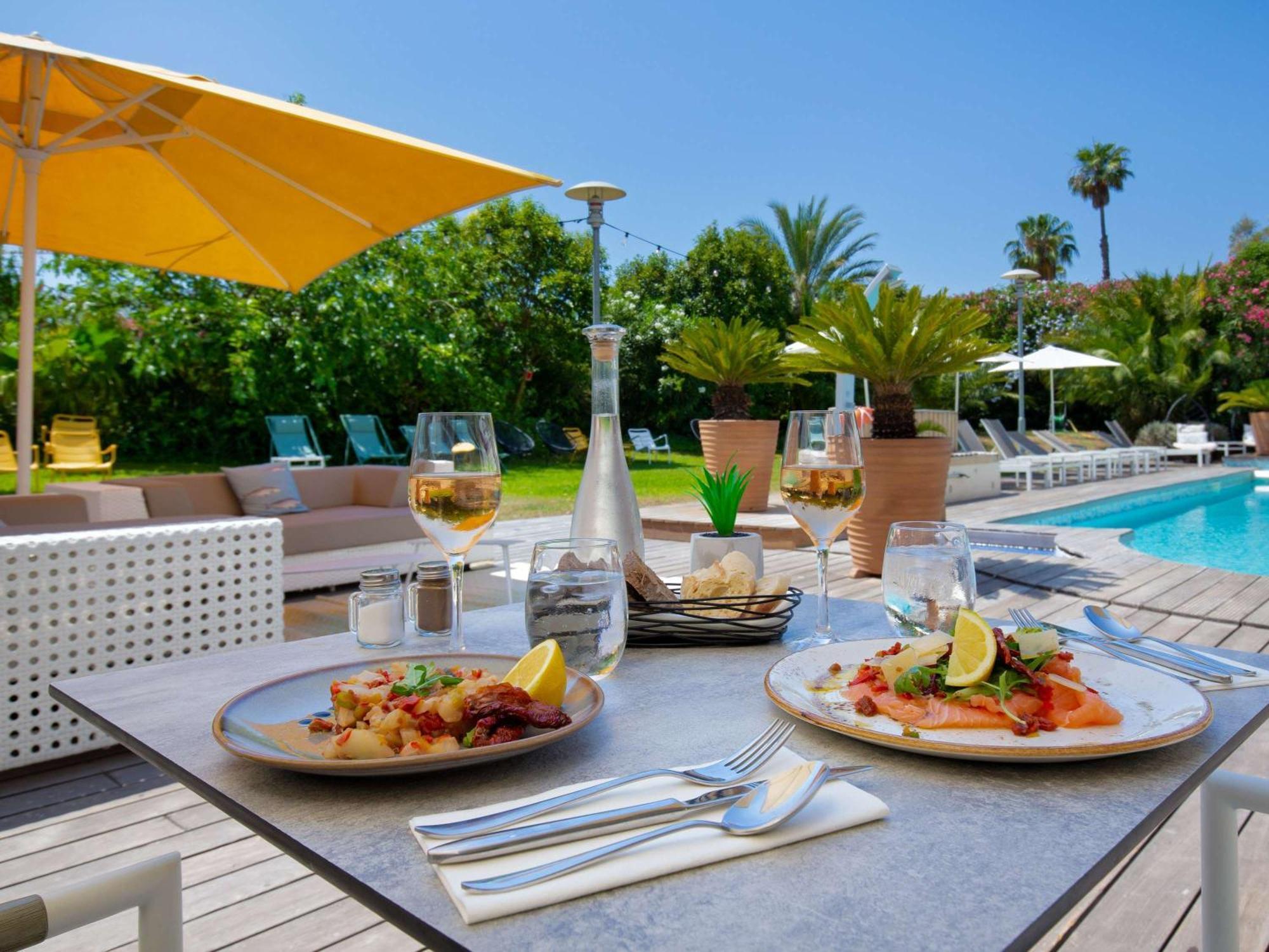 Mercure Hyères Centre Côte d'Azur Exterior foto
